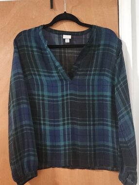 A NEW DAY Sheer Plaid V-Neck Long Sleeve Blouse in Navy, Green,& Black Size Med